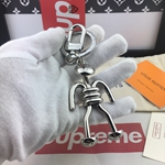 ルイヴィトン キーホルダー トップクラスレプリカ 即納 有名人同型